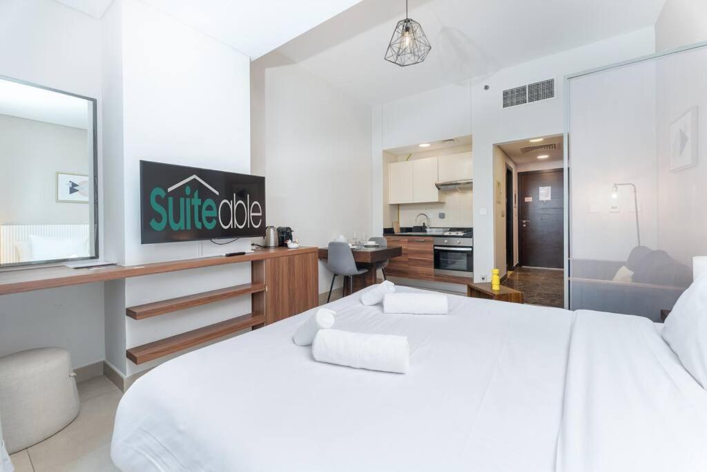 Cozy Studio In Sparkle Tower Jbr By Suiteable Дубай Екстериор снимка